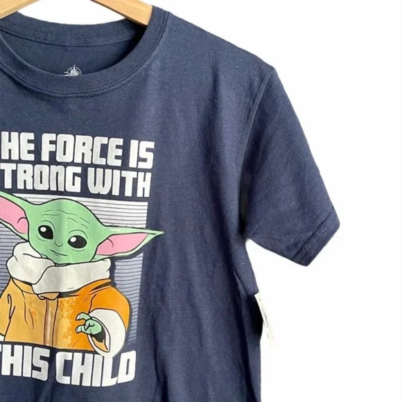 Disney Parks The Mandalorian Baby Yoda The Child Youth T-Shirt Size S Youth NWT - Picture 4 of 4